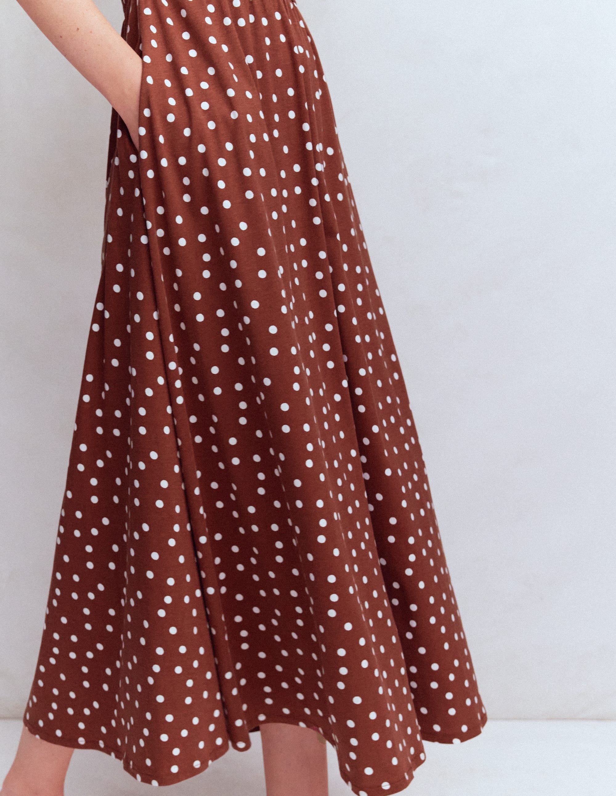 Saoirse Smocked Jersey Dress-Roasted Brown, Painted Dot